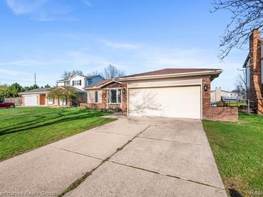 38966 Mount Kisco Drive , Sterling Heights, MI 48310