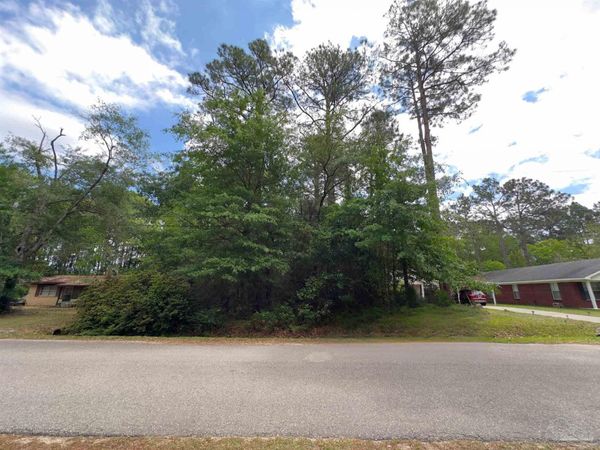 000 N 32nd Ave, Milton, FL 32583
