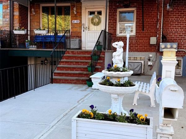 6172 70th Street , Middle Village, NY 11379