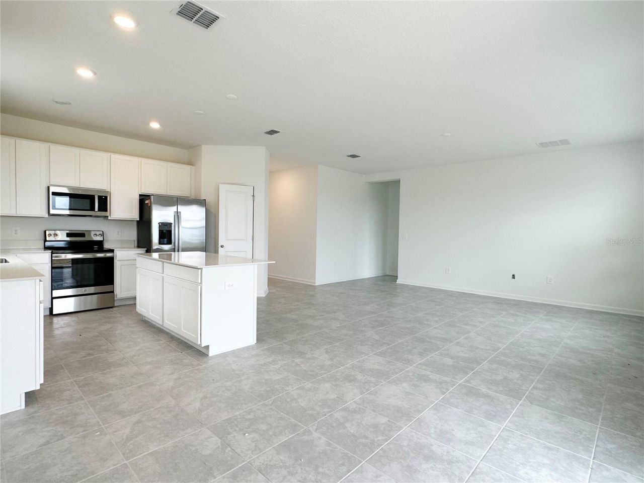 700 Daring Drive, Davenport, FL 33837 Photo