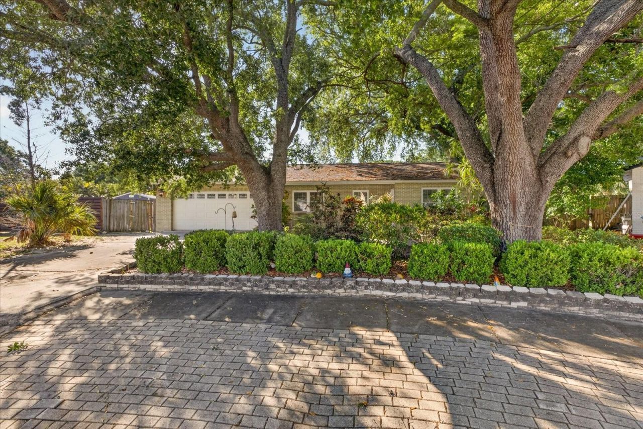 8404 Sandstone Court, Tampa, FL 33615 Photo