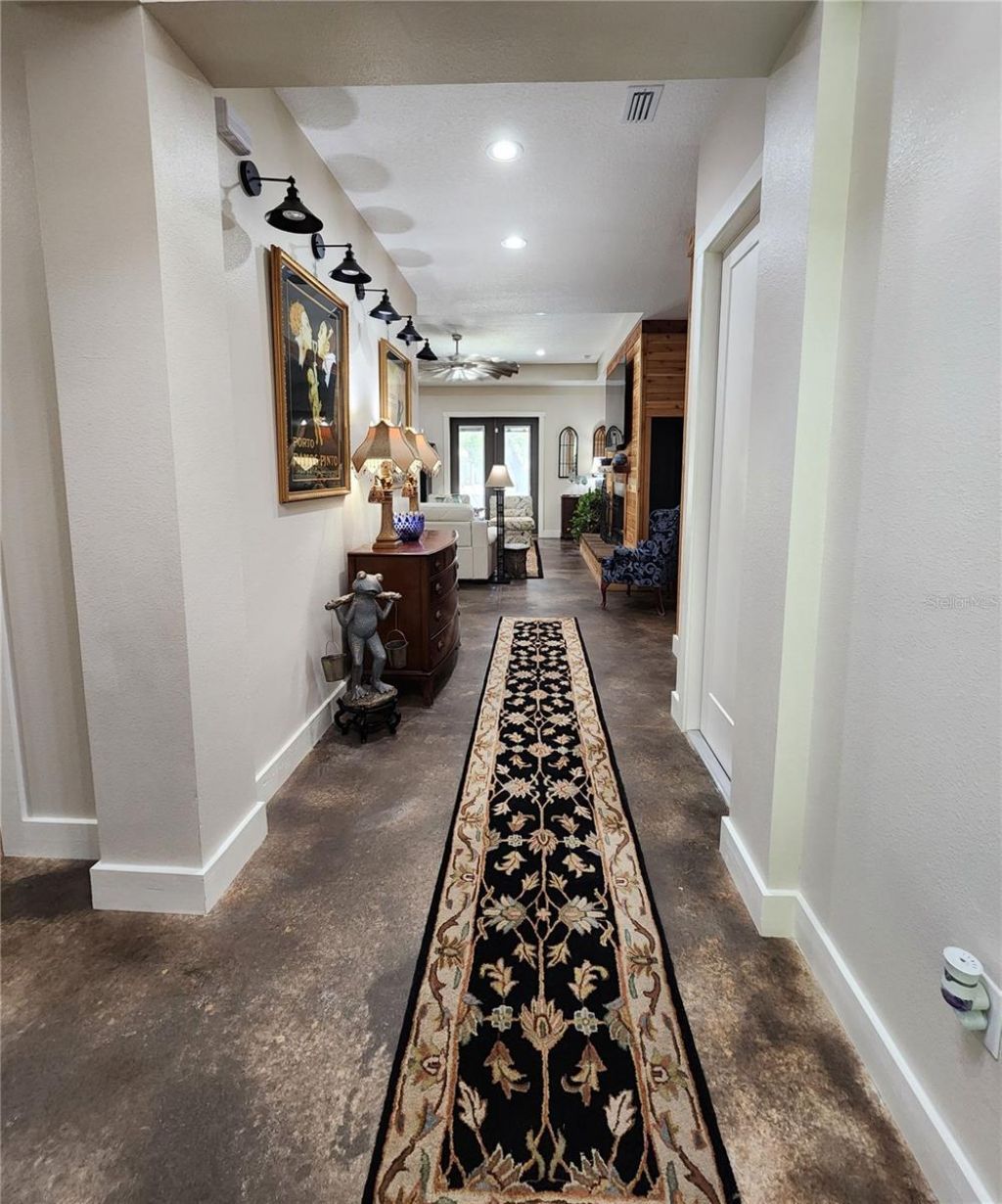 16189 SE 190th Avenue , Weirsdale, FL 32195 Photo