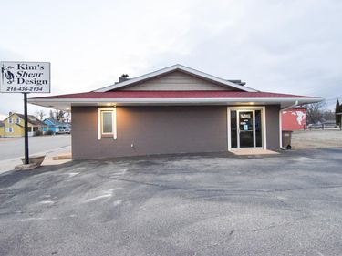 103 Mckinley Avenue W, Karlstad, MN 56732