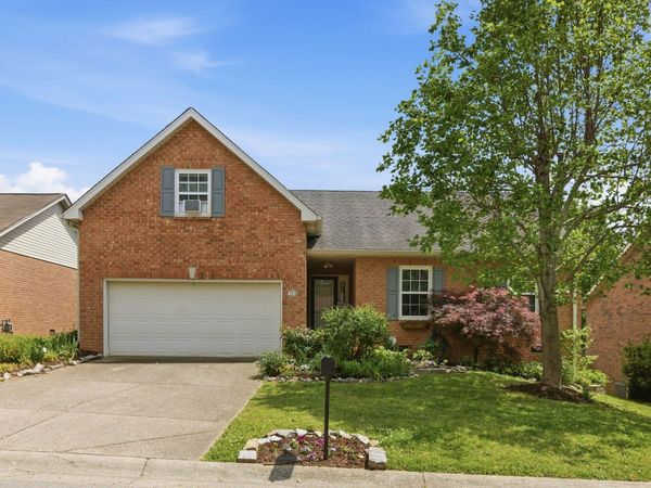 7113 Somerset Farms Dr, Nashville, TN 37221