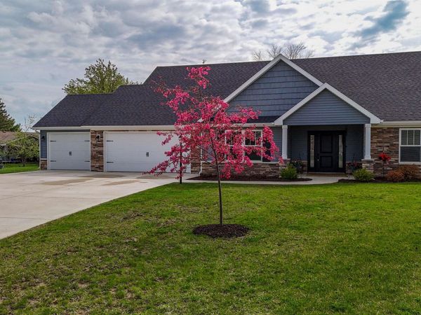 113 Paul Court, Roanoke, IN 46783