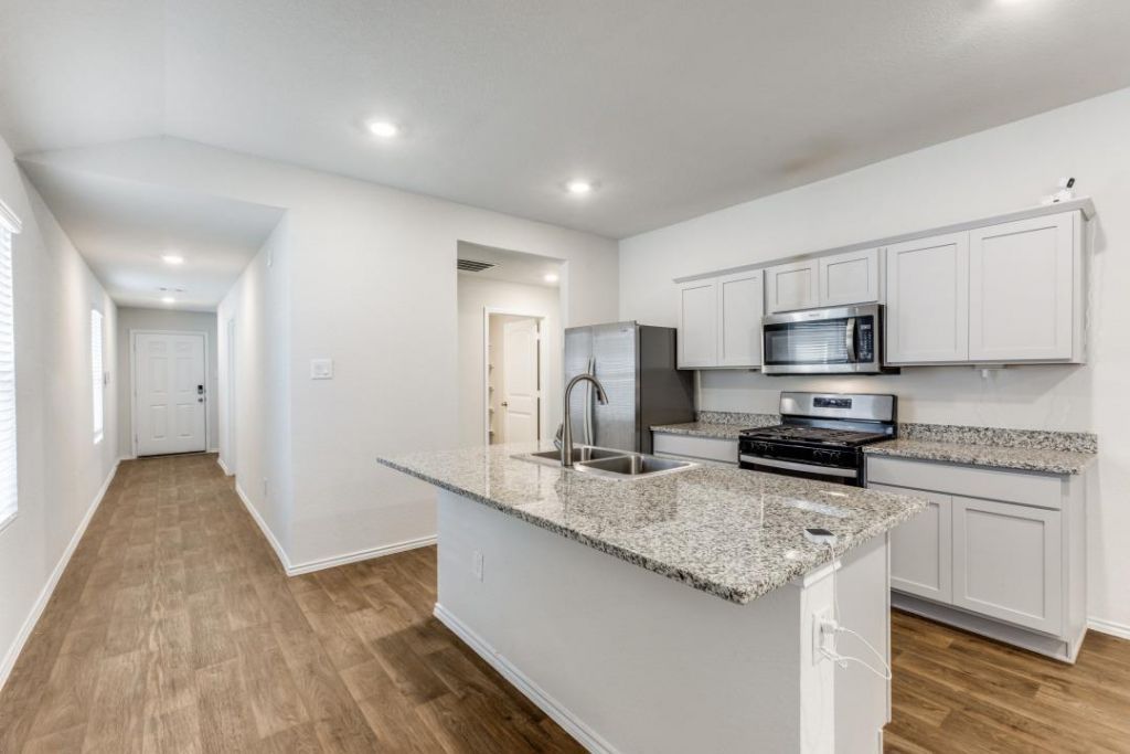 250 Granary Dr, Kyle, TX 78640 Main Photo