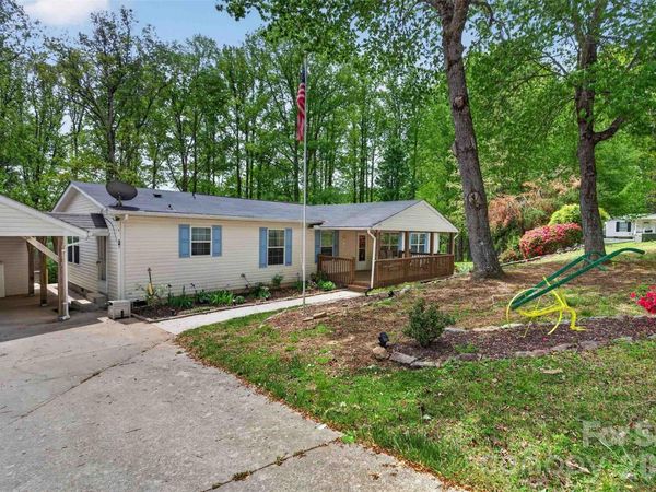 341 Sunrise Ridge Drive, Hendersonville, NC 28792