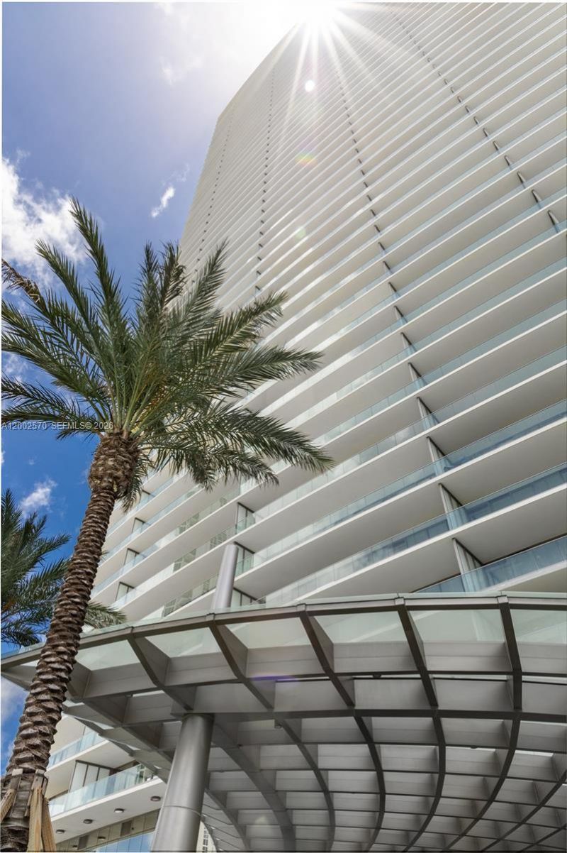 18975 Collins Ave , Unit 504, Sunny Isles Beach, FL 33160 Photo