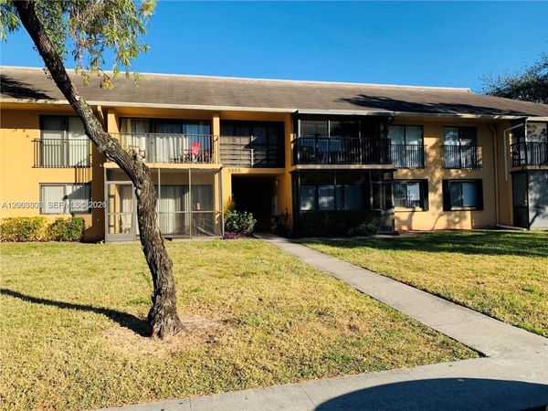 5855 Washington St , Unit 90, Hollywood, FL 33023