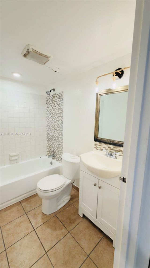 5855 Washington St, Unit 90, Hollywood, FL 33023 Photo