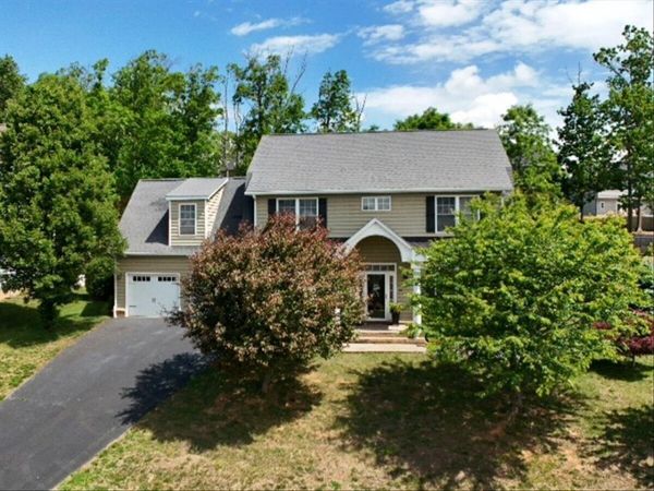 5177 Arrowhead TRL, Salem, VA 24153