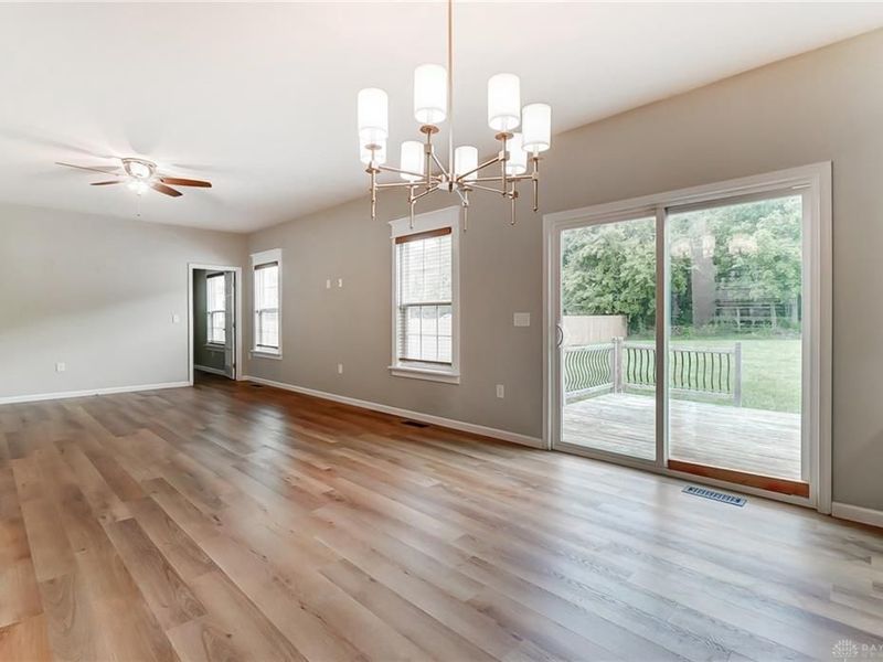 537 Recess Drive, Riverside, OH 45404 Photo 12