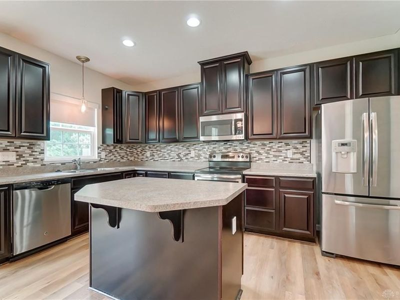 537 Recess Drive, Riverside, OH 45404 Photo 13