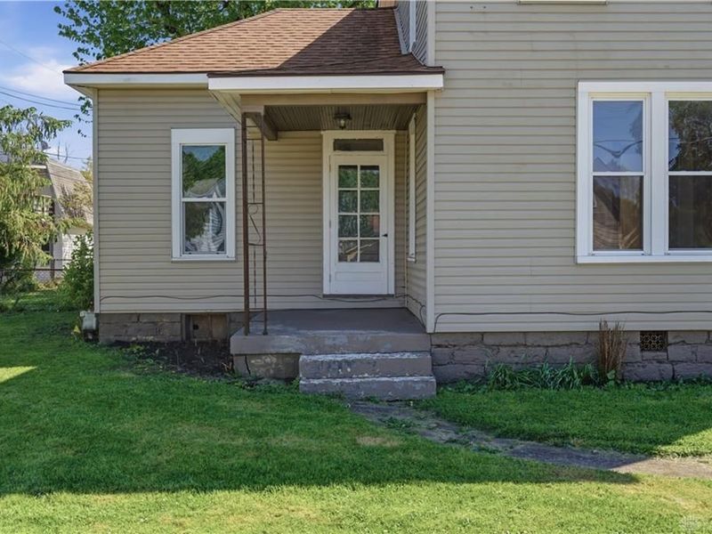 1810 W Main Street, New Lebanon, OH 45345 Photo 4