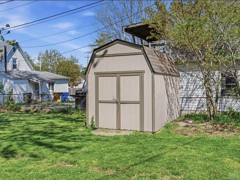 1810 W Main Street, New Lebanon, OH 45345 Photo 9