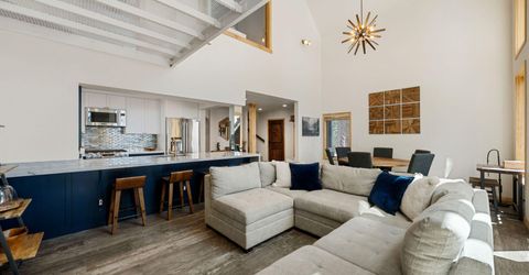 949 Dana Court, Unit 8, Incline Village, NV 89451 Photo