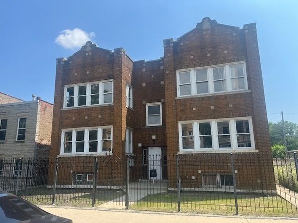 1005 N Springfield Avenue , Chicago, IL 60651
