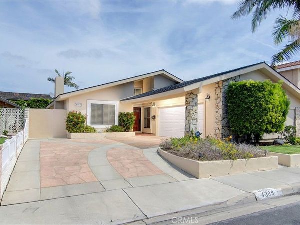 4309 Dogwood Avenue , Seal Beach, CA 90740