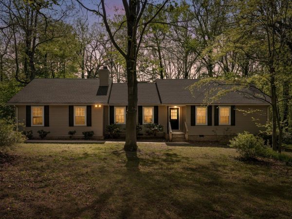 3706 Wilson Avenue, Signal Mountain, TN 37377