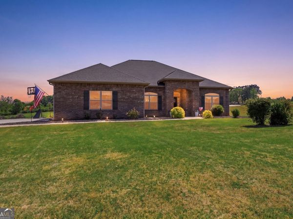 5912 Wauka Mountain Springs Drive, Clermont, GA 30527