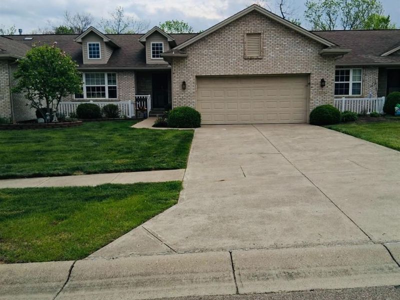 2224 Castle Pines Court, Hamilton, OH 45013 Photo 1