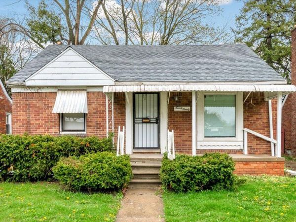 9090 Stahelin Avenue, Detroit, MI 48228