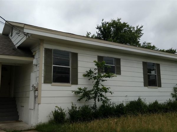 107 E Powell LN , Austin, TX 78753