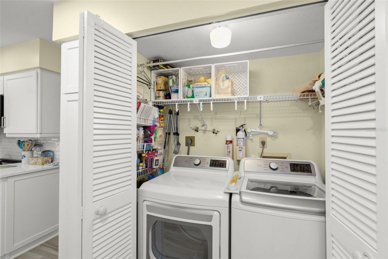 4688 Oak Hollow Drive , Unit 25, Sarasota, FL 34241 Photo