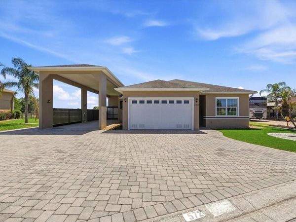 572 MEANDERING WAY , POLK CITY, FL 33868