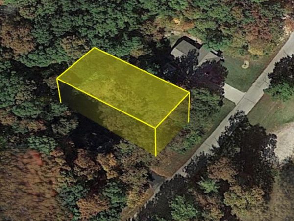 78 Pine Drive, Santa Claus, IN 47579