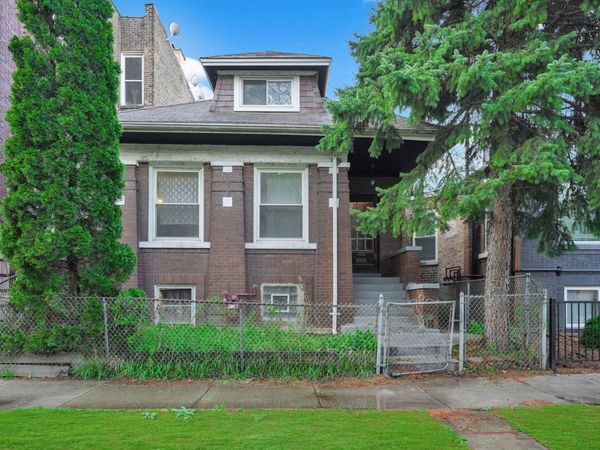 3023 W Ainslie Street , Chicago, IL 60625