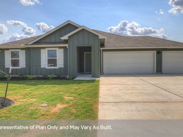 450 KOLBO CROSSING COVE, Lockhart, TX 78644
