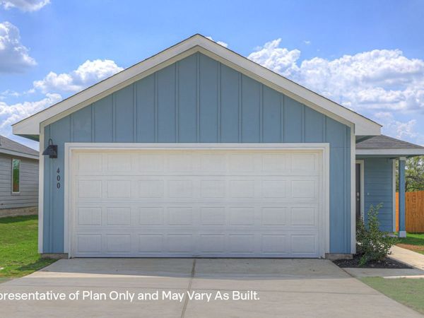 303 WINDFLOWER COVE, Luling, TX 78648