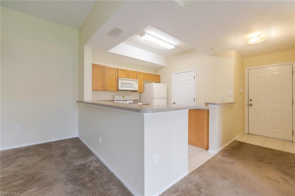 9025 Colby Dr, Unit 2120, Fort Myers, FL 33919 Photo