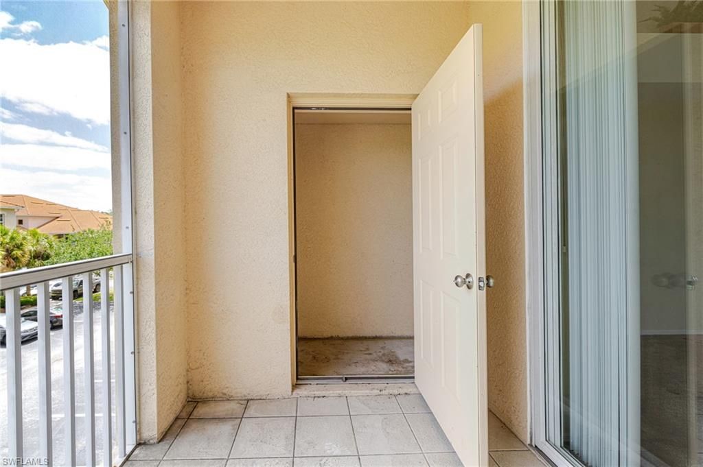 9025 Colby Dr, Unit 2120, Fort Myers, FL 33919 Photo