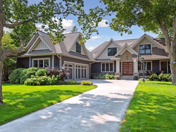 154 Babcock Lane , Wayzata, MN 55391