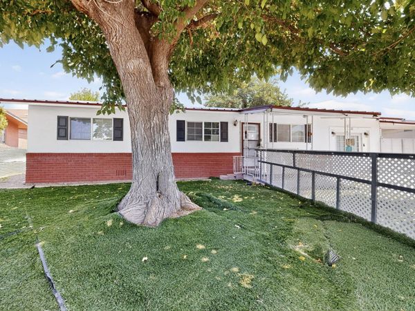 222 64th Street NW, Albuquerque, NM 87105