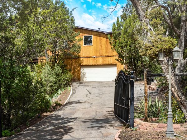3 Manana Drive , Cedar Crest, NM 87008