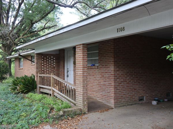 1108 Broadmoor Ave., Columbia, MS 39429