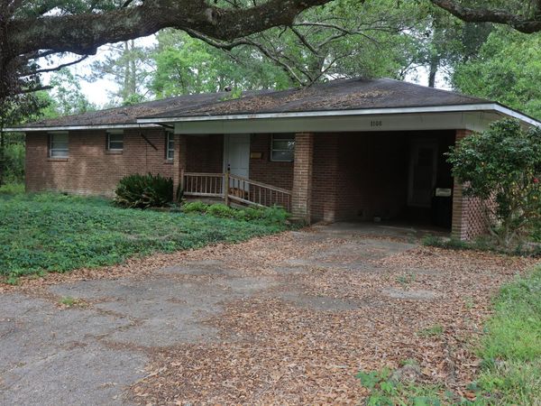 1108 Broadmoor Ave., Columbia, MS 39429