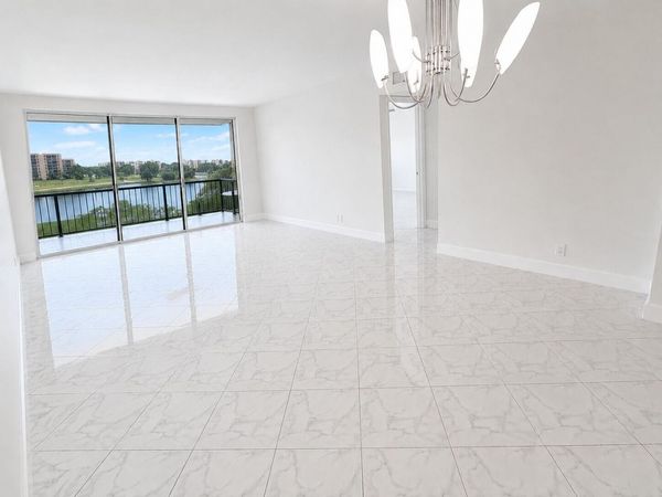 7076 Huntington Lane, Unit 608, Delray Beach, FL 33446