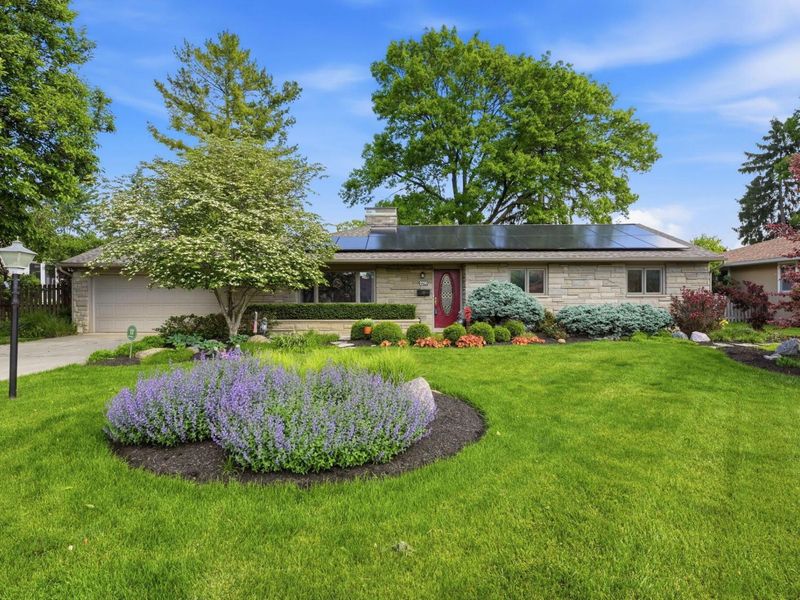 2290 Middlesex Road, Columbus, OH 43220 Photo 1