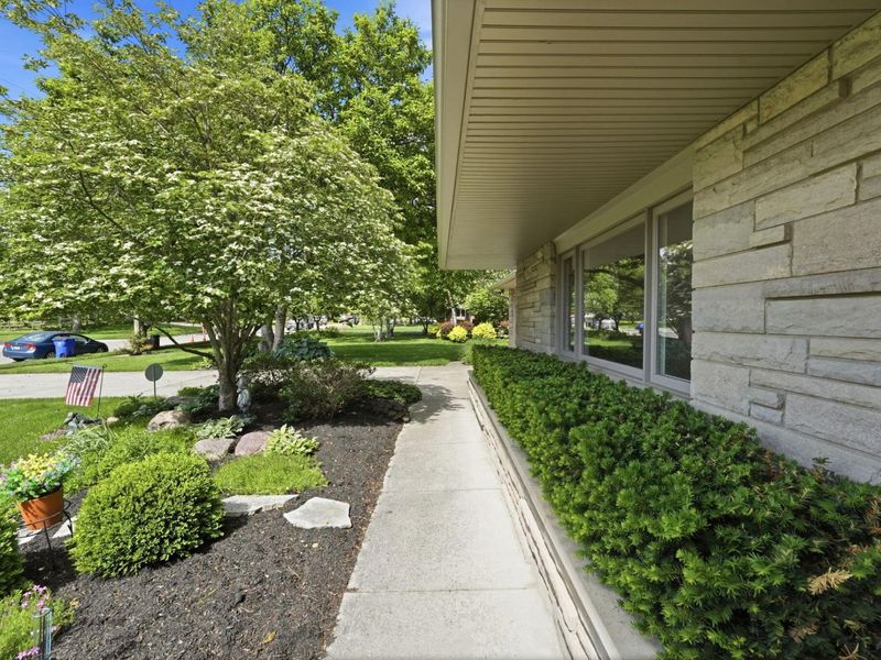 2290 Middlesex Road, Columbus, OH 43220 Photo 3