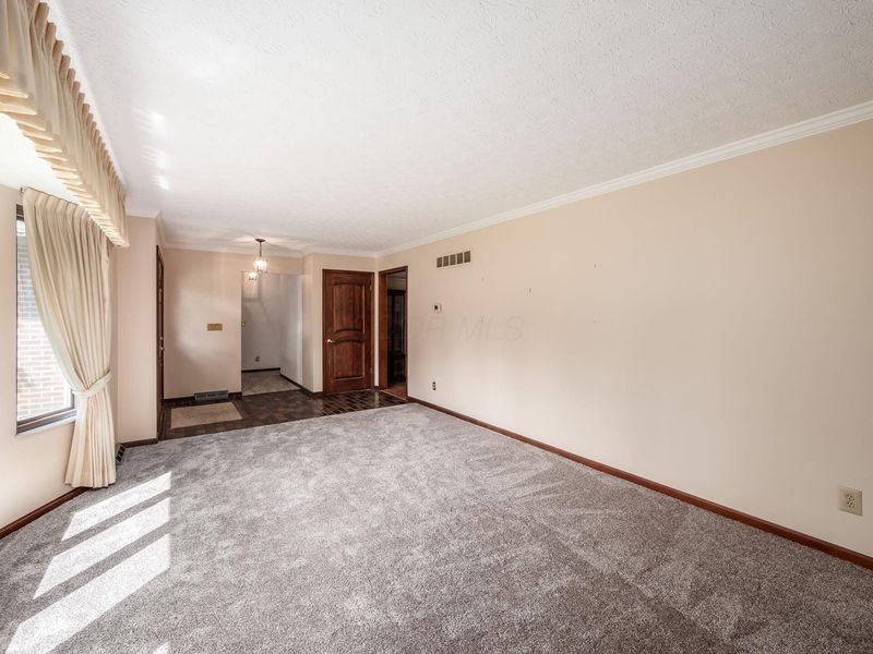 2434 Carriage Road, Powell, OH 43065 Photo 11