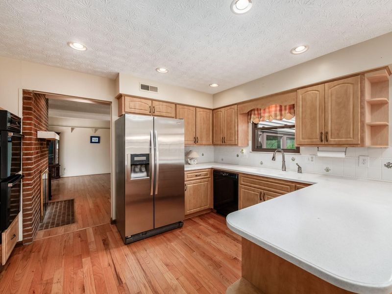 2434 Carriage Road, Powell, OH 43065 Photo 18