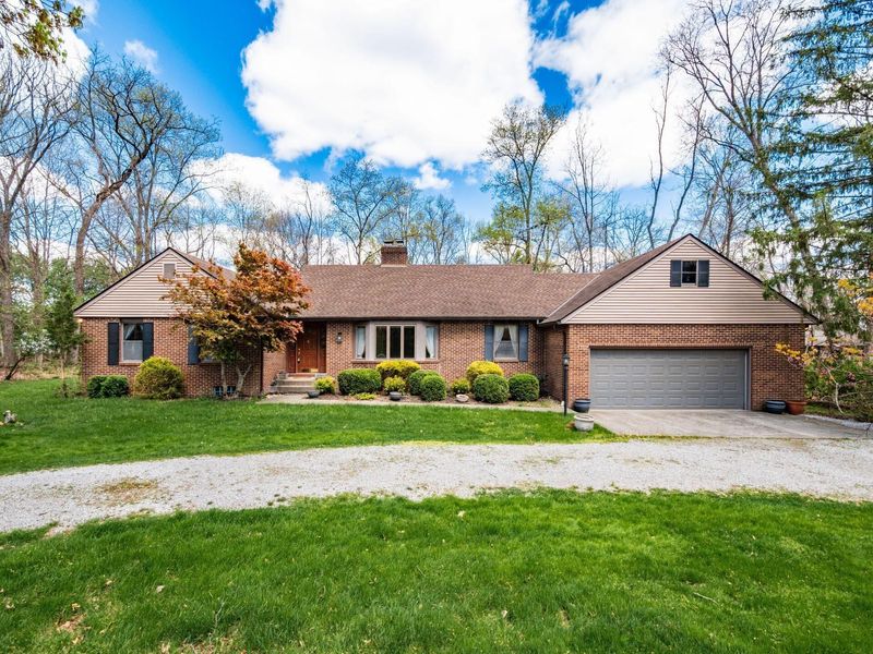 2434 Carriage Road, Powell, OH 43065 Photo 2