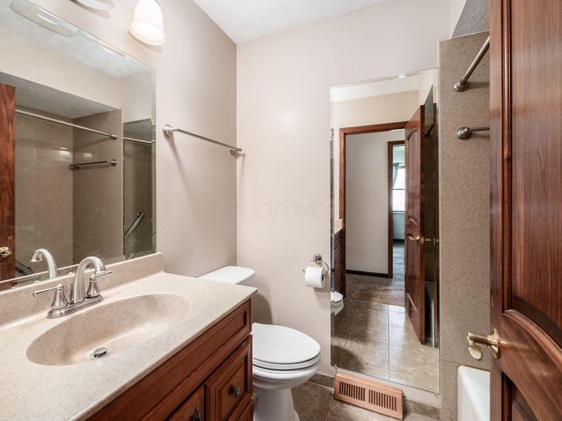 2434 Carriage Road, Powell, OH 43065 Photo 36