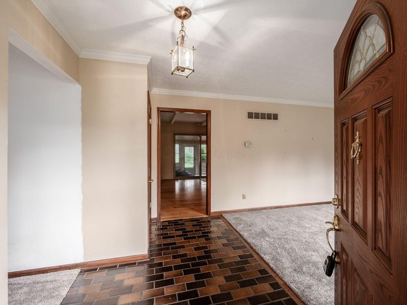 2434 Carriage Road, Powell, OH 43065 Photo 5