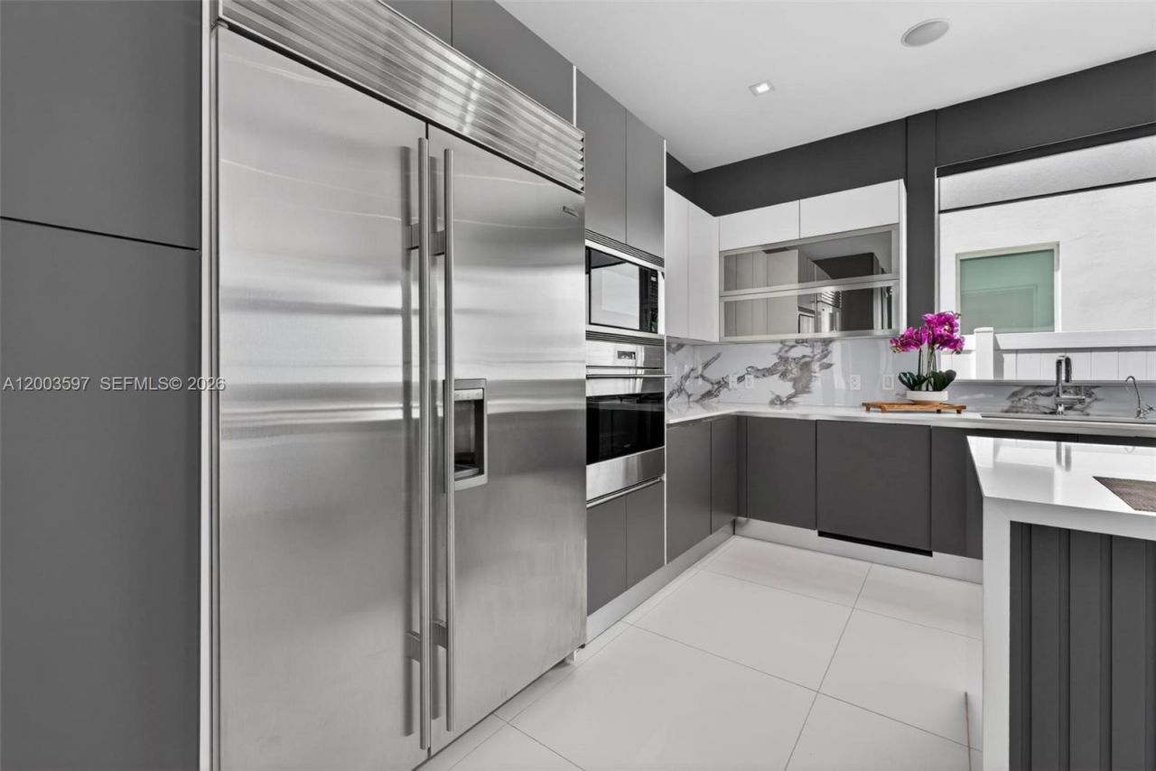 10431 NW 68th Ter , Doral, FL 33178 Photo