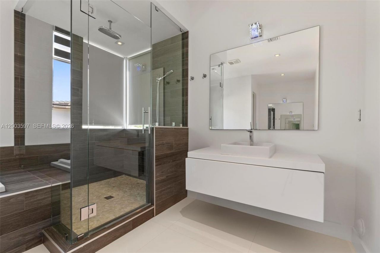 10431 NW 68th Ter , Doral, FL 33178 Photo